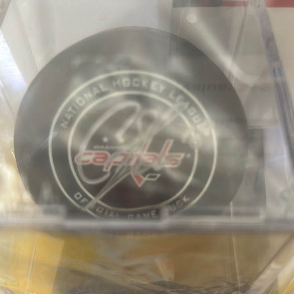 Autographed hockey puck: Chandler Stephenson